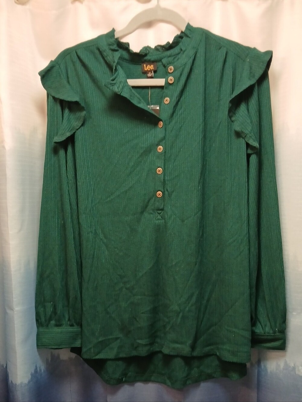 Lee Ruffled Button-Front Long Sleeve Top in Deep Green